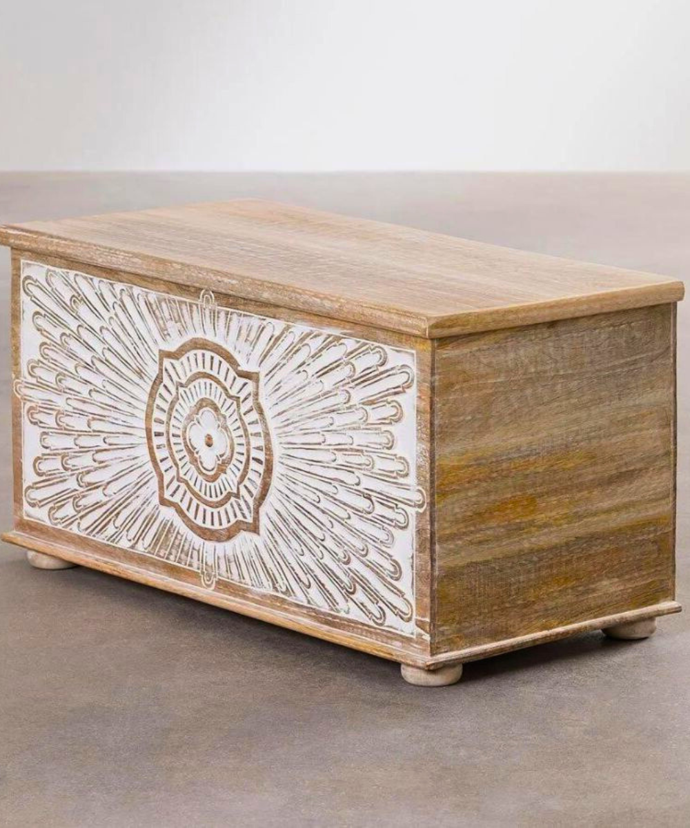 Close-up of the distressed vintage white finish