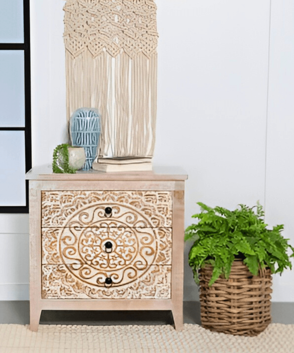 Niktan Export Elegant Distressed Wooden Carved Drawer Chest of Drawers - NikTan Export
Front view of carved wooden chest of drawers in distressed off-white