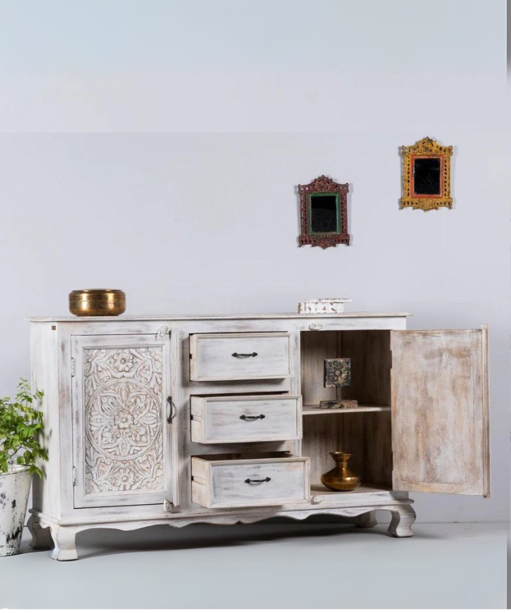 Sideboard Buffet with Vintage Style Carvings