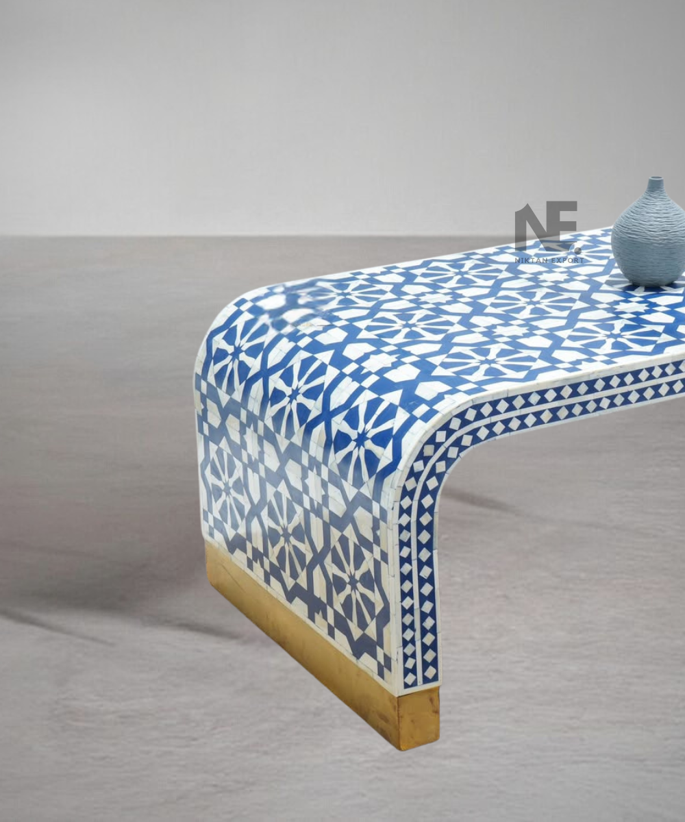 Side Profile of the Elegant U-Shape