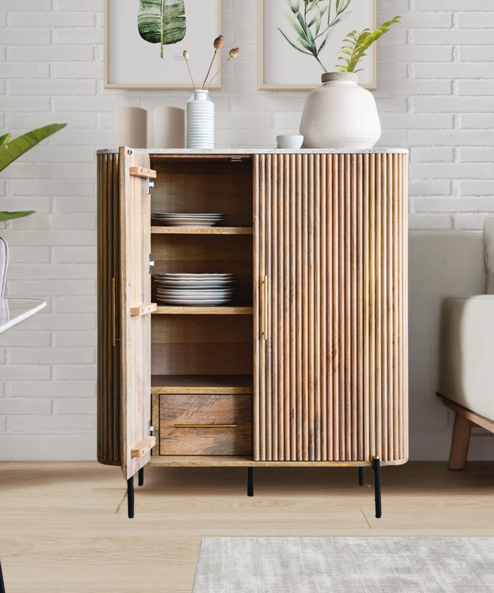 Close-up of reeded mango wood texture