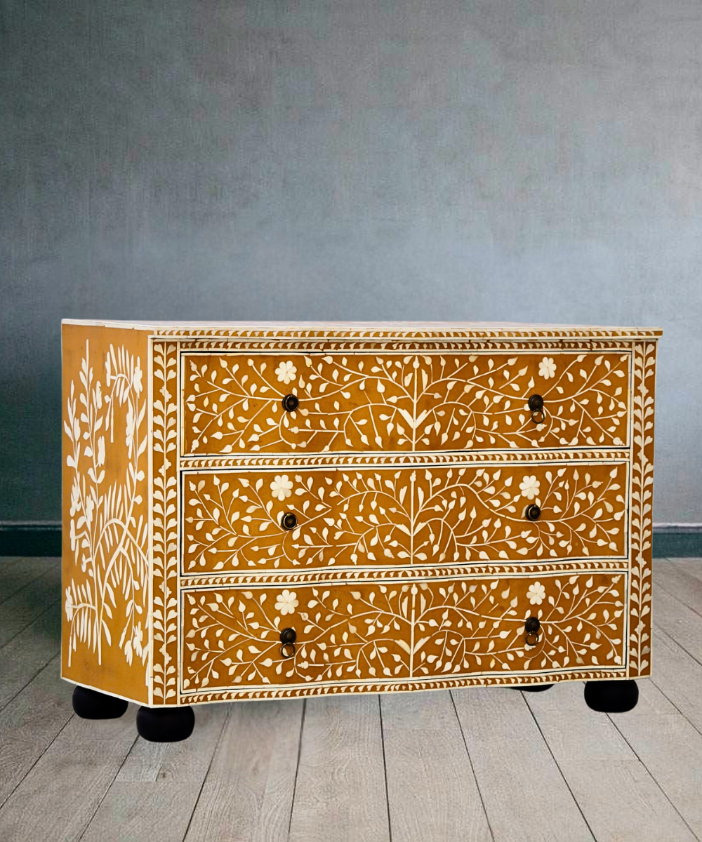 Almond Floral Inlay Design Close-Up