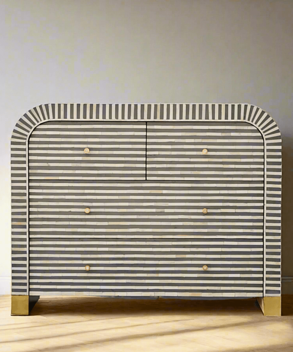 Niktan Export Bone Inlay Curved 4-Drawer Chest of Drawers Grey Stripe Design - NikTan Export
Grey Stripe Bone Inlay 4-Drawer Chest – Front View