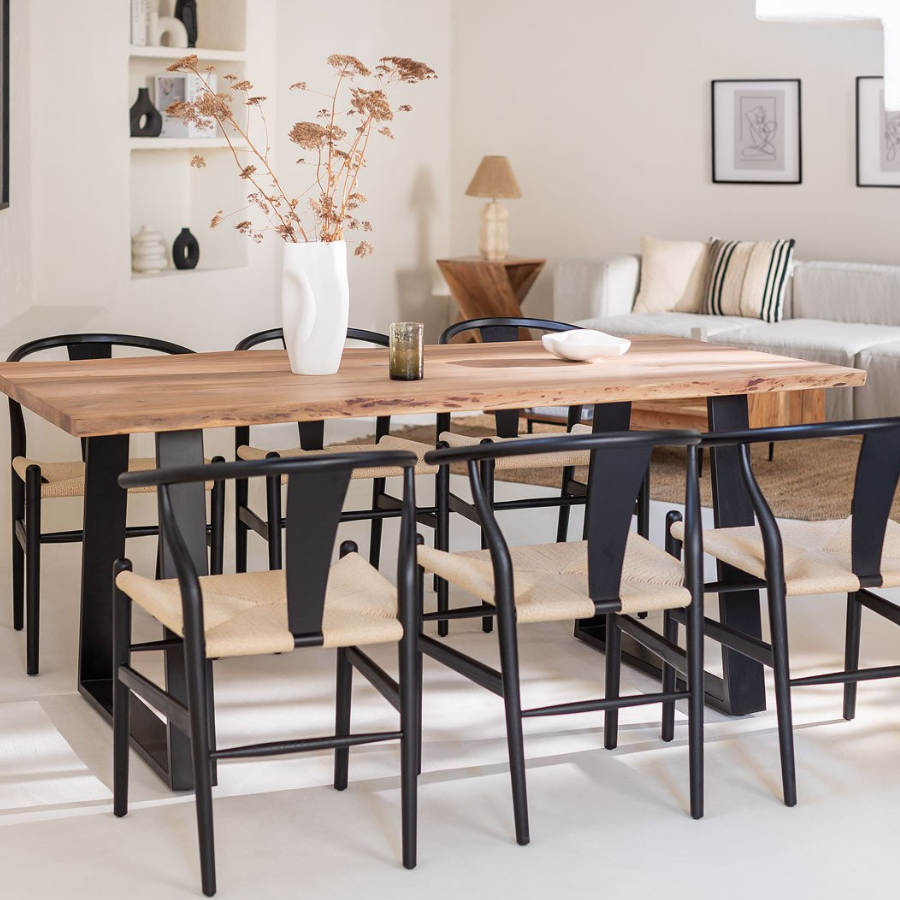 Rectangular Liveedge Dining Table in Acacia Wood