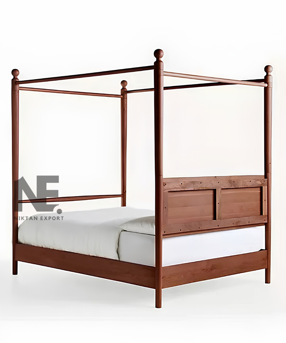 Light oak four poster bed with white bedding