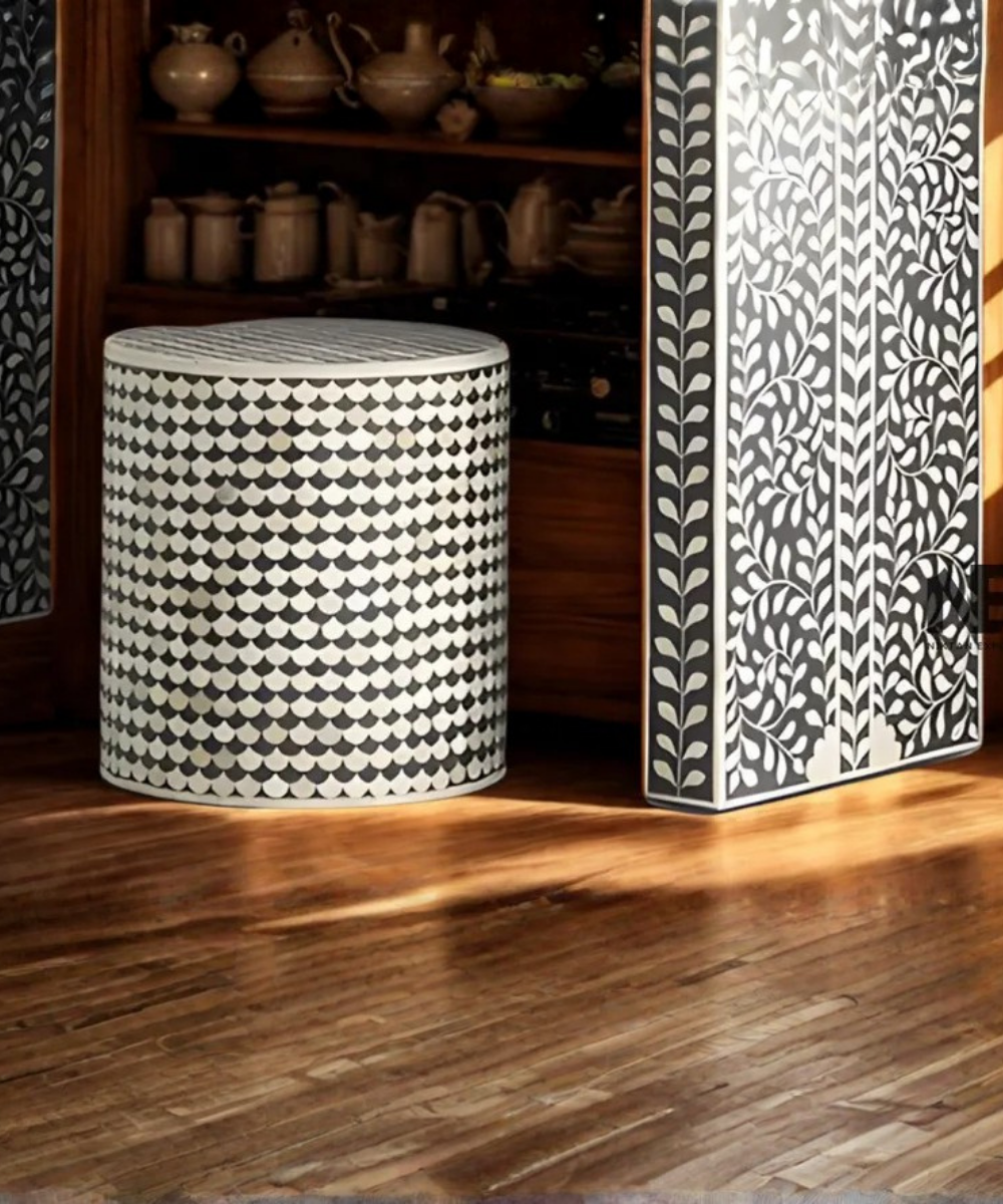 Leaf pattern bone inlay hallway table