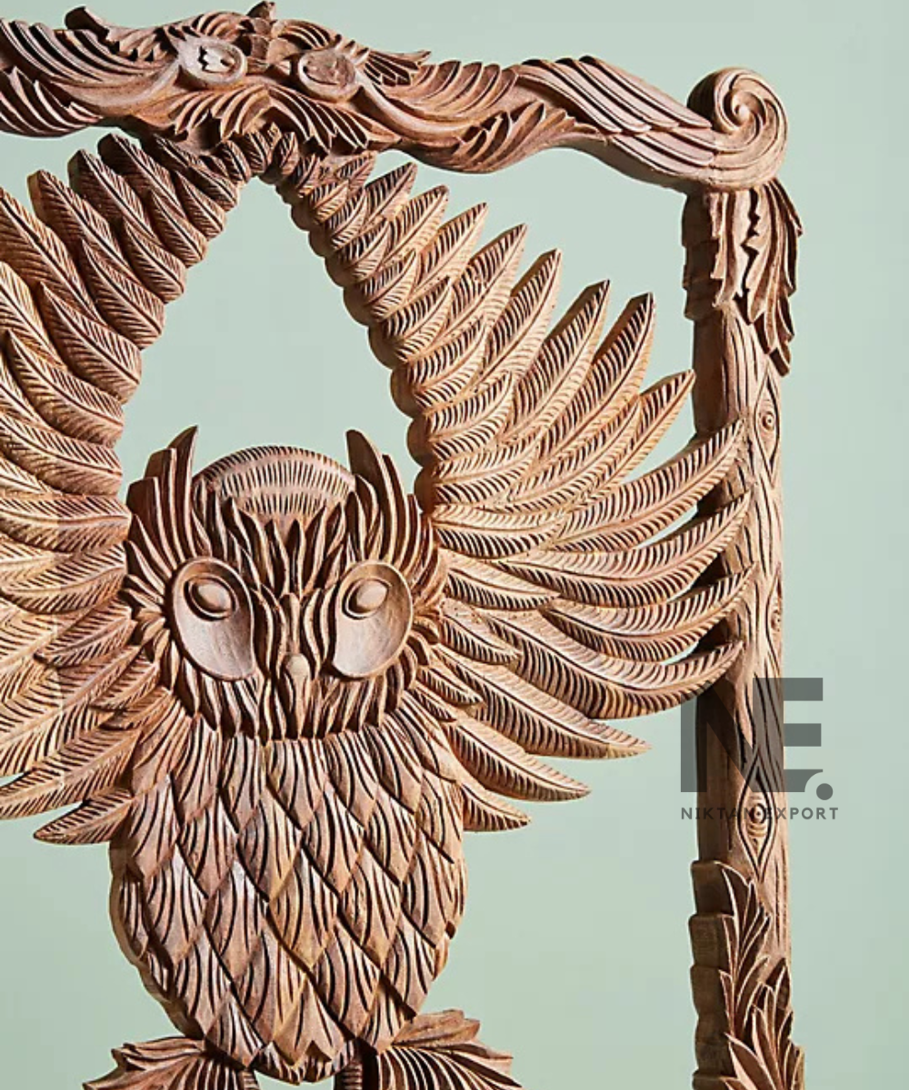 Decorative curved legs on wooden dining chair