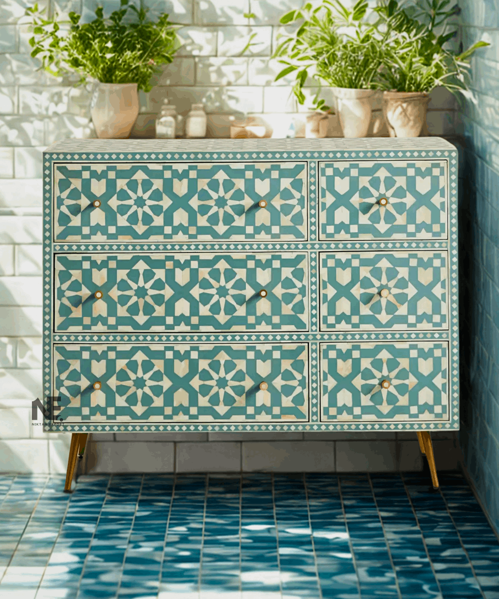 Dresser side profile with brass legs