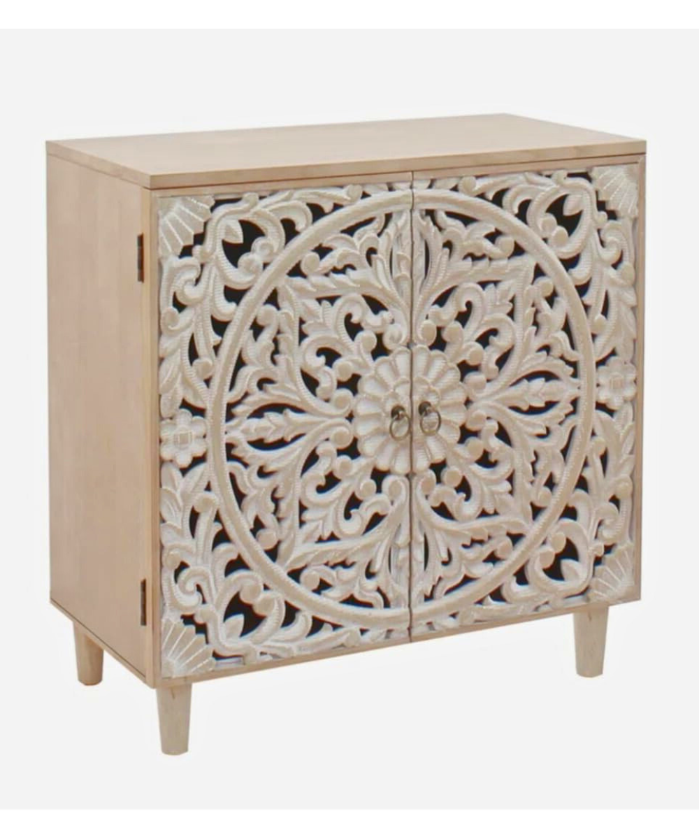 Side profile highlighting distressed finish and design lines