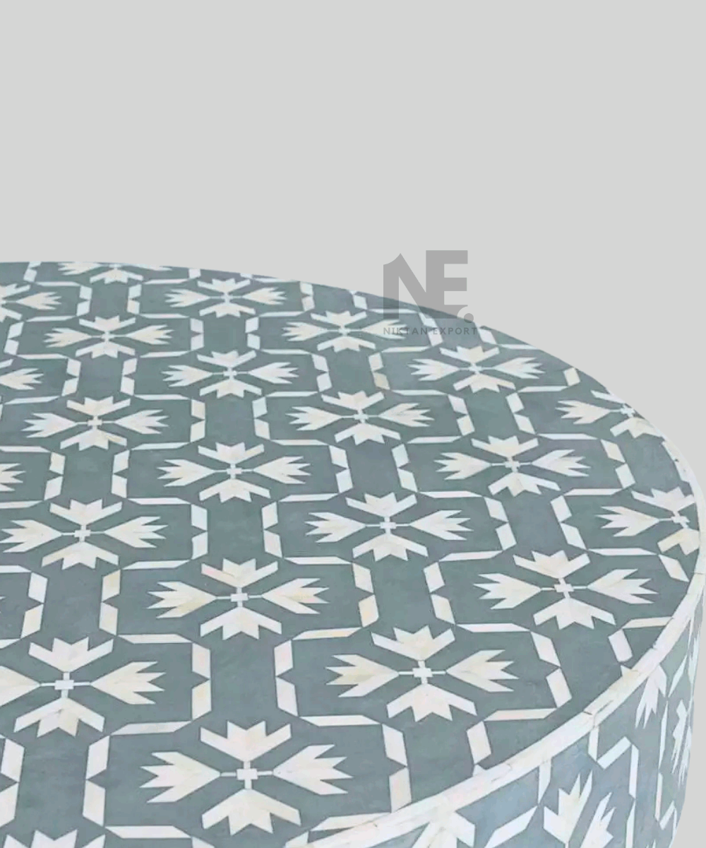 Side profile showing wood base and resin edge