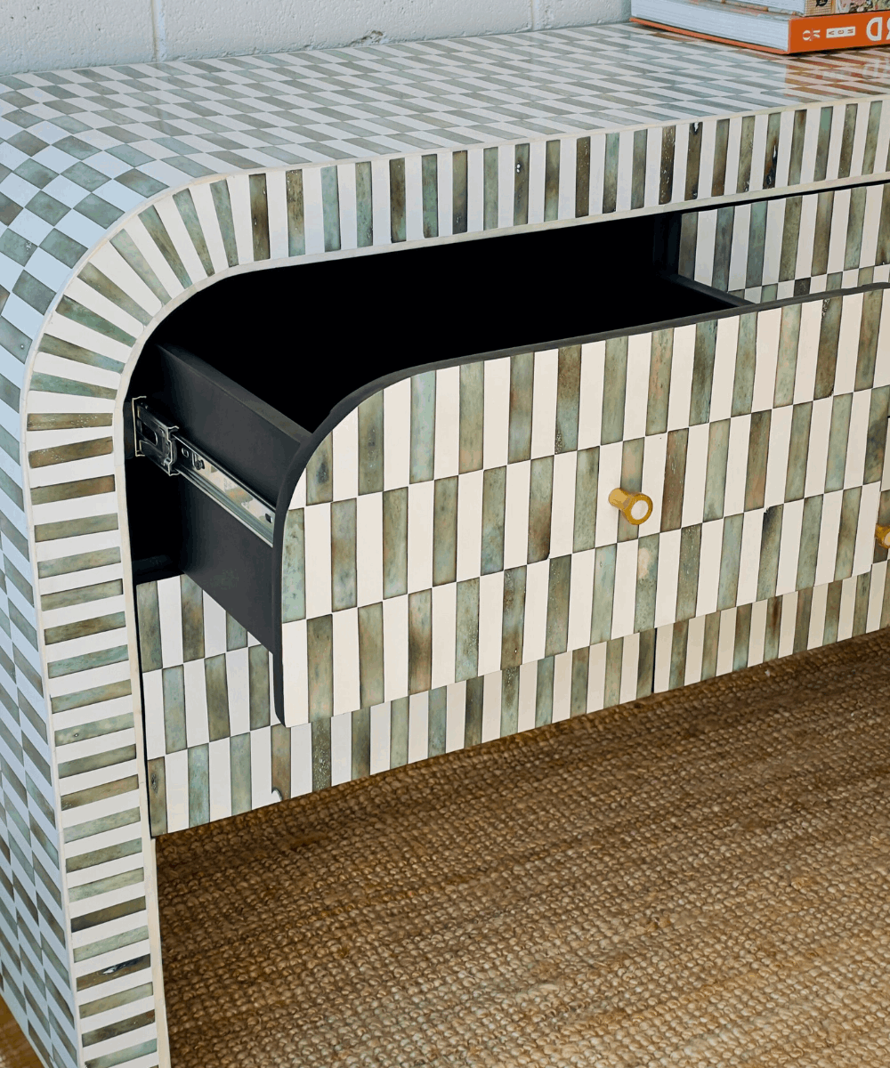 Close-Up of Green Grey Bone Inlay Pattern