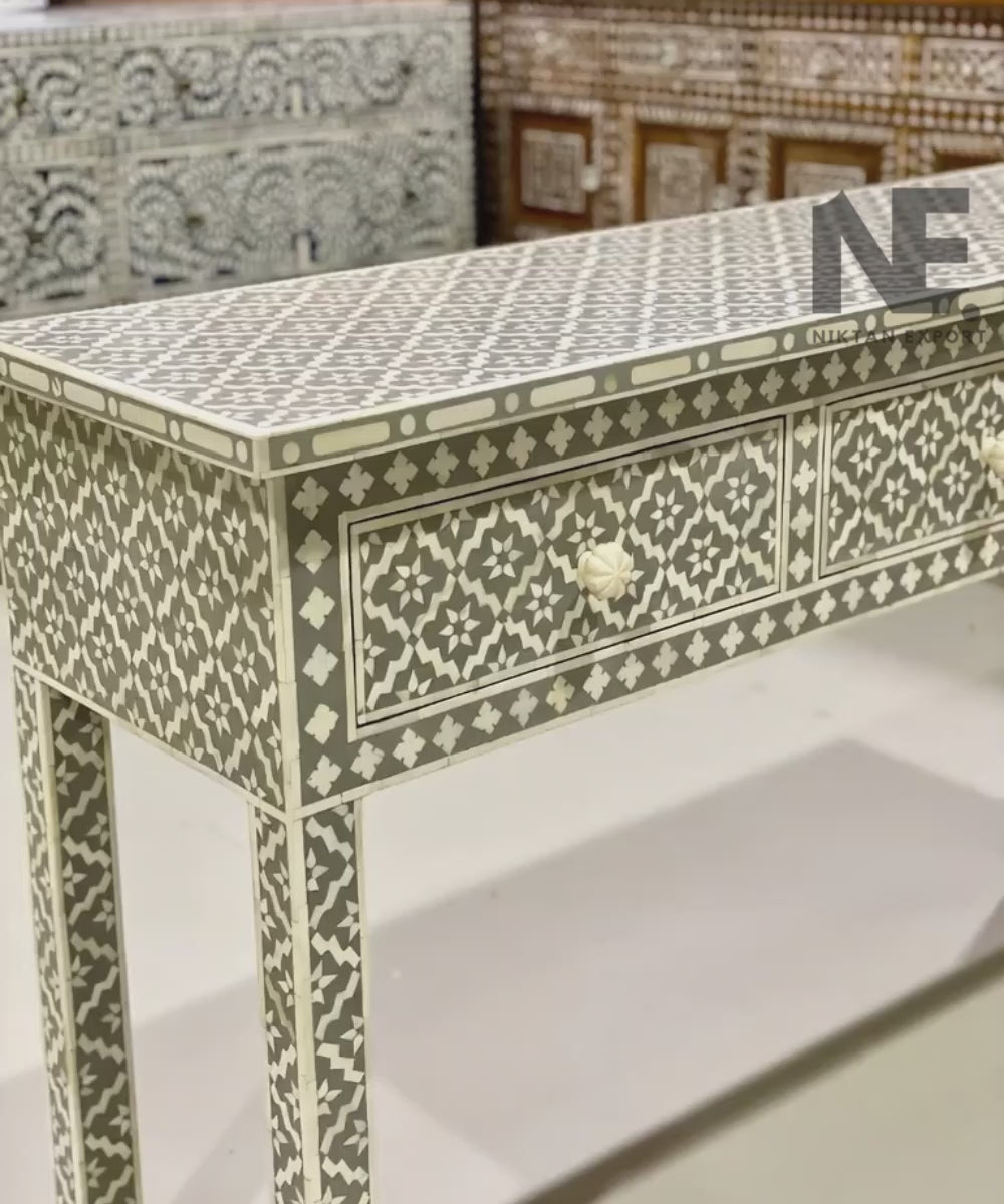 Decorative console table for an entryway